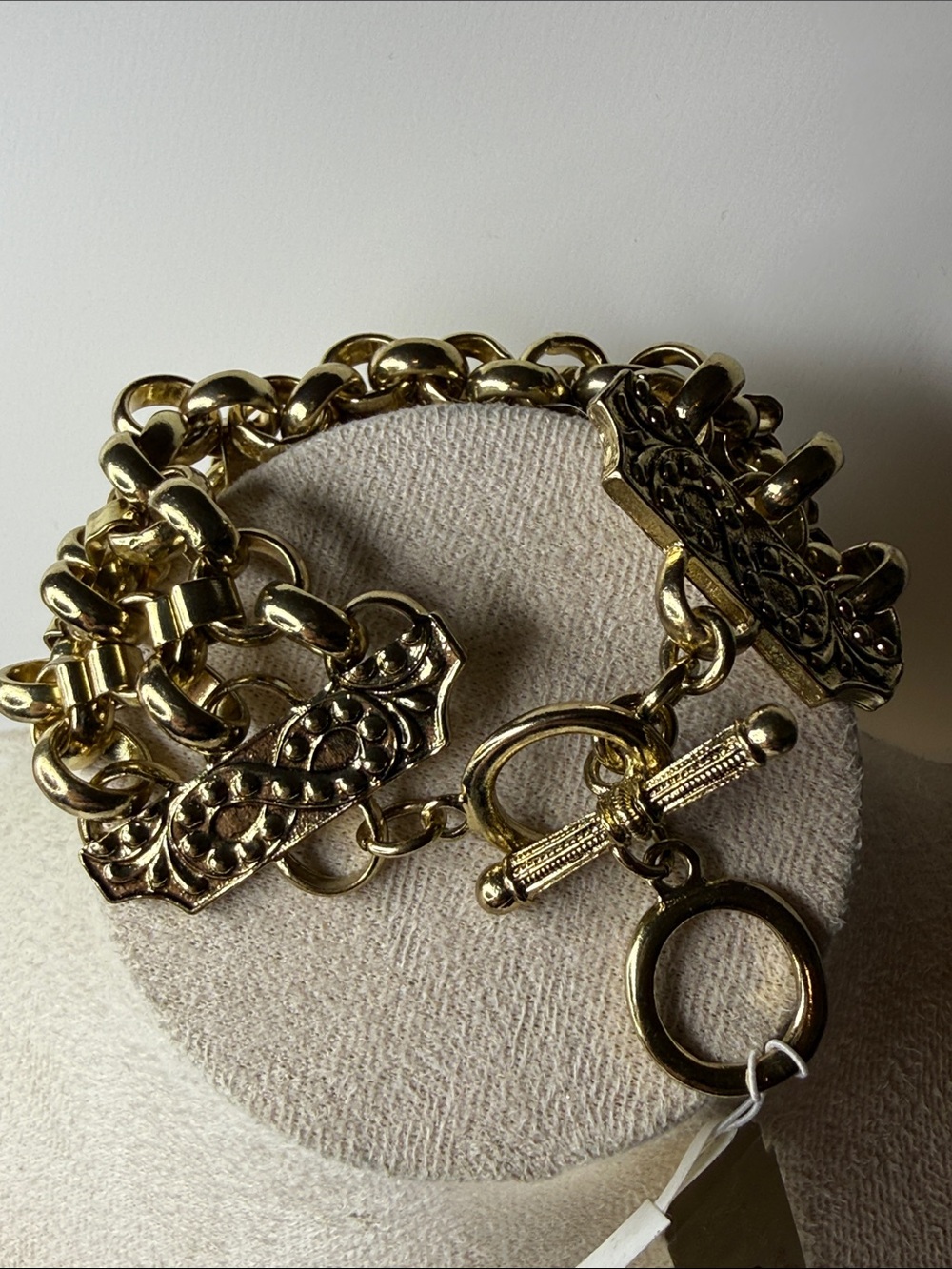 NWT 2028 offshoot of 1928 Classic Polished Gold Multi-Row Link Bracelet figure 8 - Picture 1 of 17